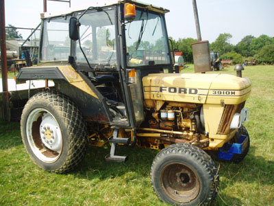 /photos/1997618162Ford 3910H 1 .jpg